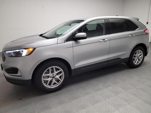 Photo of 2024 Iconic Silver Metallic Ford Edge