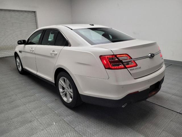 Photo of 2018 White Ford Taurus