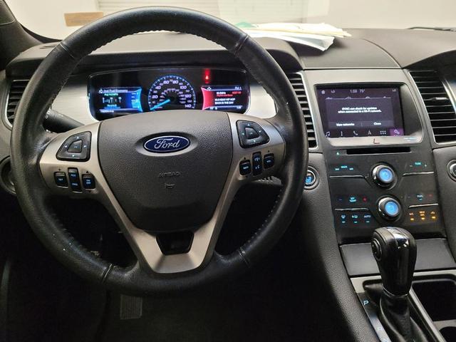 Photo of 2018 White Ford Taurus