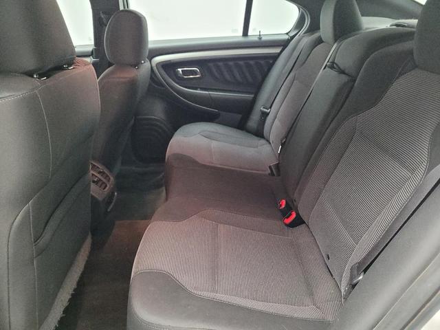 Photo of 2018 White Ford Taurus