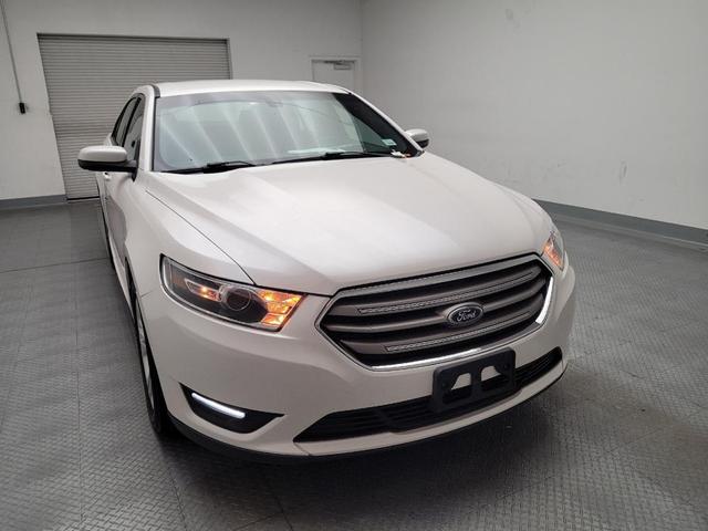 Photo of 2018 White Ford Taurus