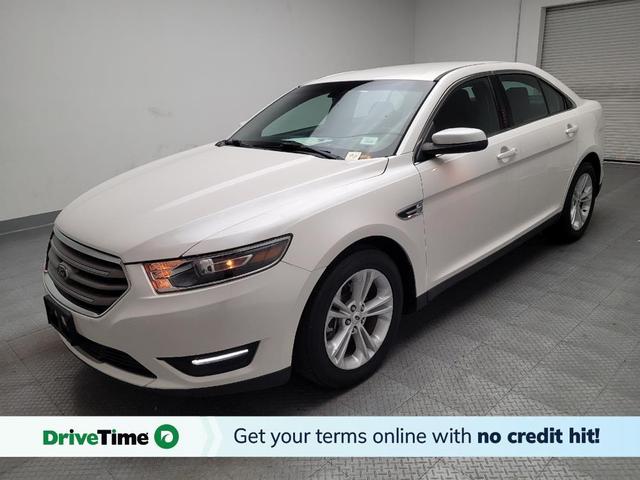 Photo of 2018 White Ford Taurus