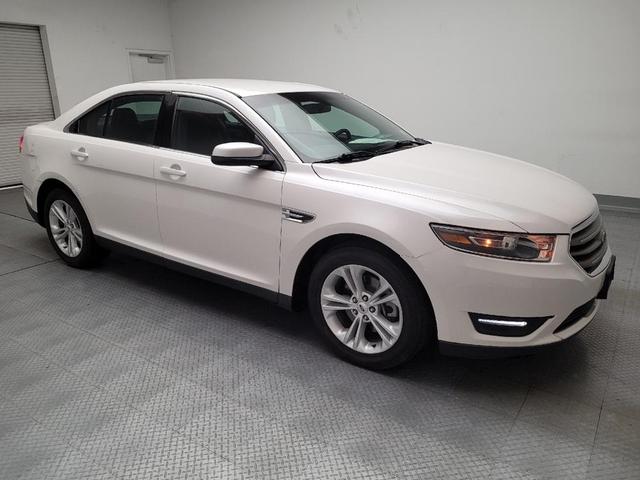Photo of 2018 White Ford Taurus