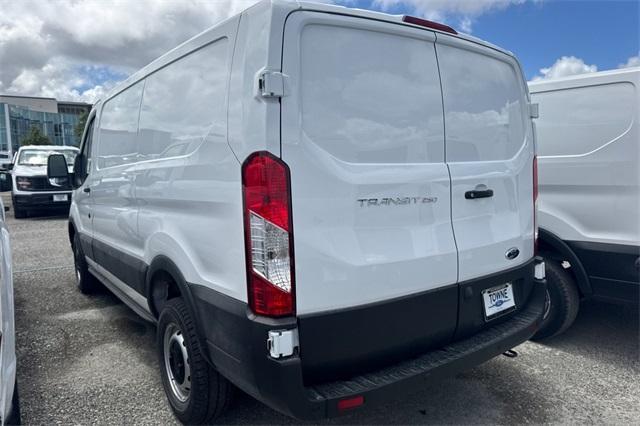 Photo of 2025 Oxford White Ford Transit-250
