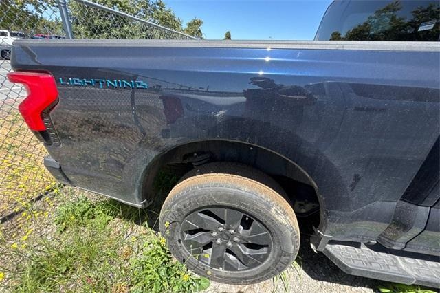 Photo of 2025 Blue Metallic Ford F-150 Lightning
