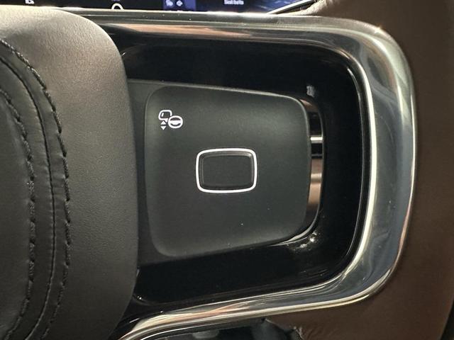 Photo of 2025 Flight Blue Metallic Clearcoat Lincoln Navigator
