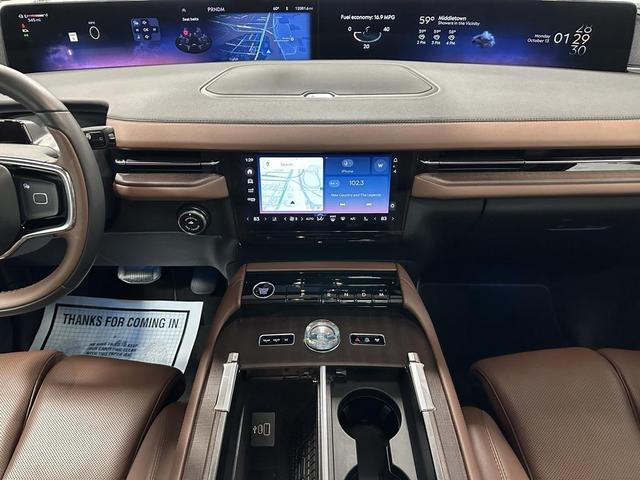 Photo of 2025 Flight Blue Metallic Clearcoat Lincoln Navigator