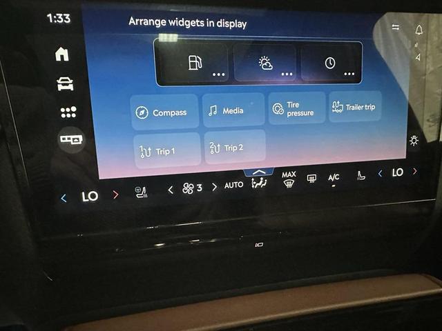 Photo of 2025 Flight Blue Metallic Clearcoat Lincoln Navigator