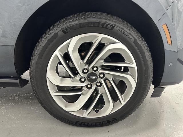 Photo of 2025 Flight Blue Metallic Clearcoat Lincoln Navigator