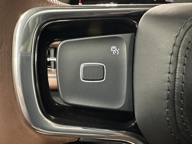 Photo of 2025 Flight Blue Metallic Clearcoat Lincoln Navigator