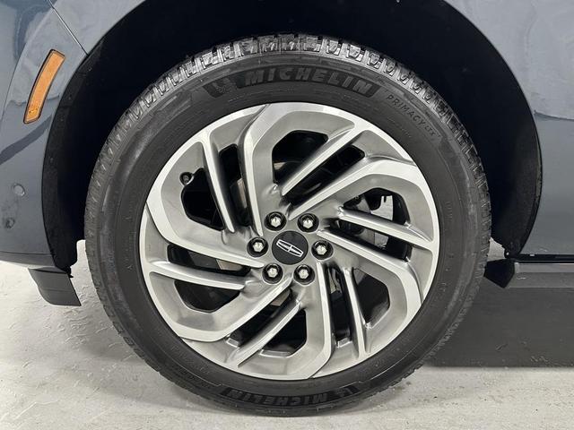Photo of 2025 Flight Blue Metallic Clearcoat Lincoln Navigator