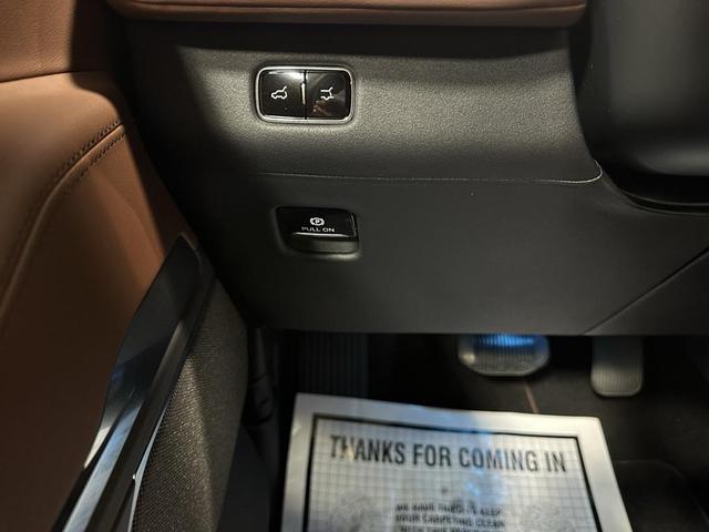 Photo of 2025 Flight Blue Metallic Clearcoat Lincoln Navigator
