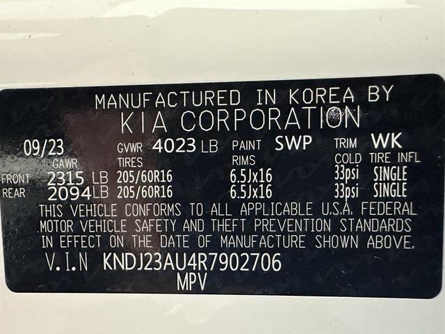 Photo of 2024 Snow White Pearl Kia Soul
