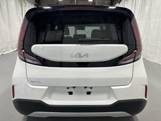 Photo of 2024 Snow White Pearl Kia Soul