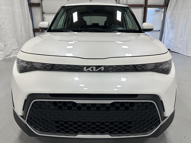 Photo of 2024 Snow White Pearl Kia Soul