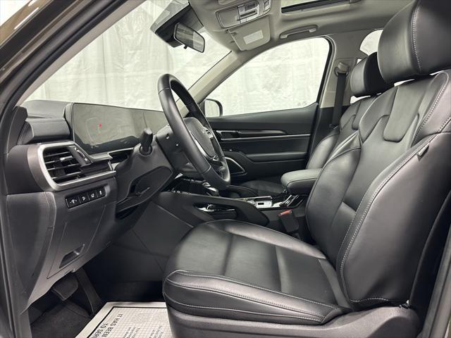 Photo of 2025 Dark Moss Kia Telluride
