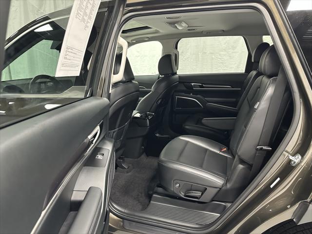 Photo of 2025 Dark Moss Kia Telluride