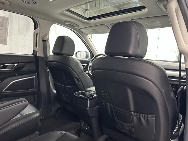 Photo of 2025 Dark Moss Kia Telluride
