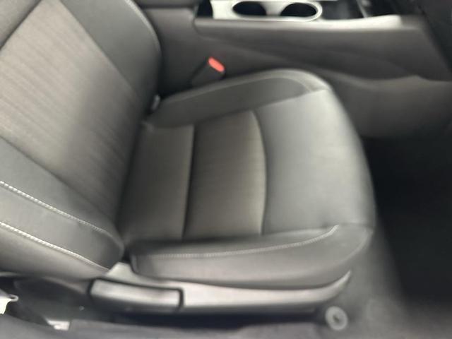 Photo of 2024 Pearl White Tricoat Nissan Altima