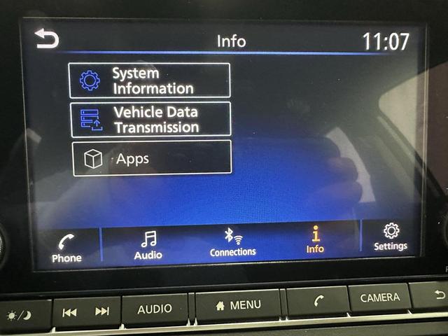 Photo of 2024 Pearl White Tricoat Nissan Altima
