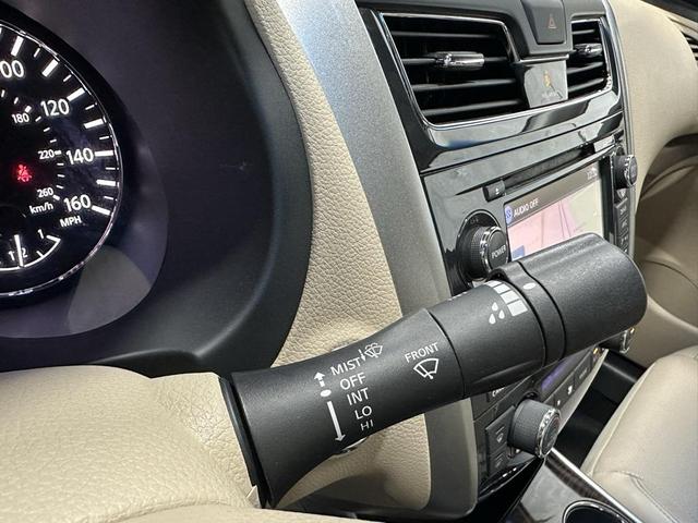 Photo of 2015 Java Metallic Nissan Altima