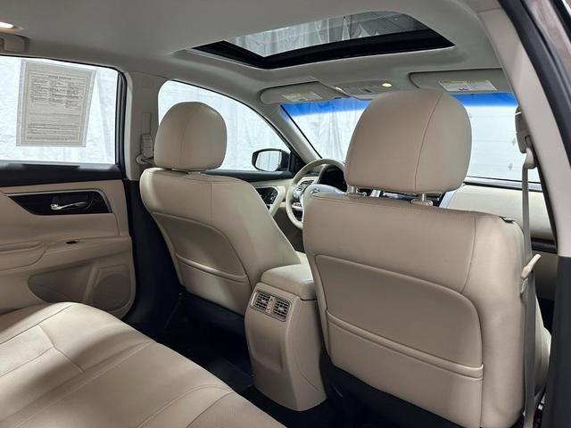 Photo of 2015 Java Metallic Nissan Altima