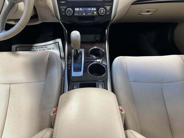 Photo of 2015 Java Metallic Nissan Altima
