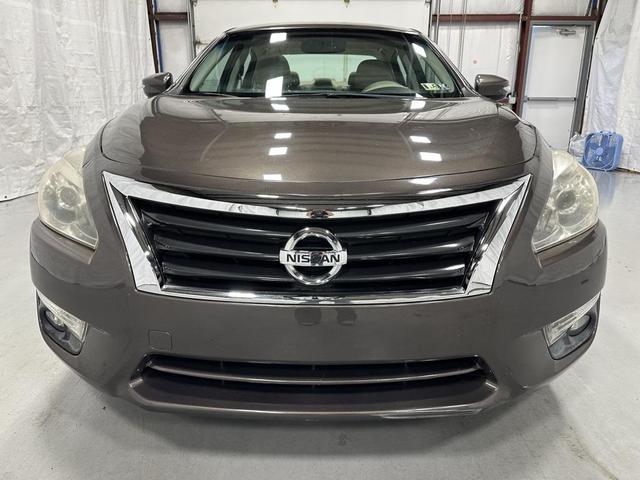 Photo of 2015 Java Metallic Nissan Altima