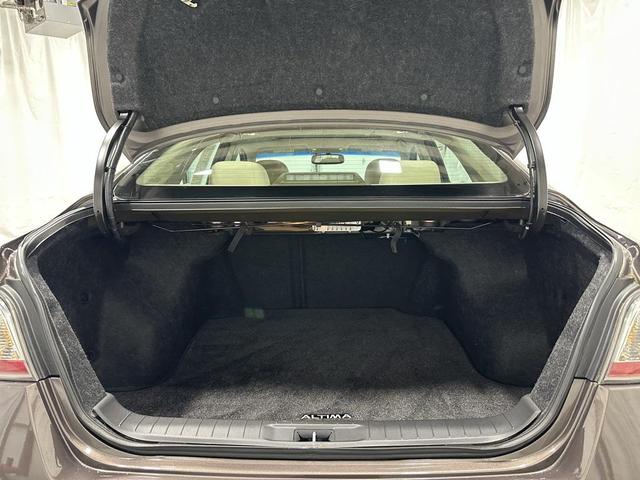 Photo of 2015 Java Metallic Nissan Altima