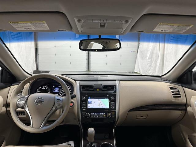 Photo of 2015 Java Metallic Nissan Altima