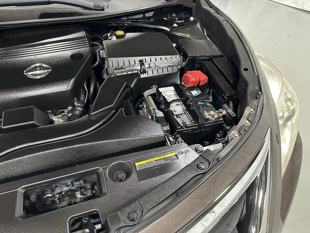 Photo of 2015 Java Metallic Nissan Altima