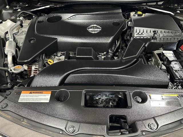 Photo of 2015 Java Metallic Nissan Altima