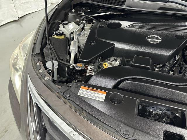 Photo of 2015 Java Metallic Nissan Altima