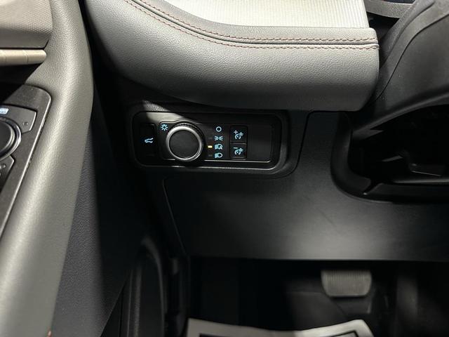 Photo of 2025 Carbonized Gray Metallic Ford Explorer