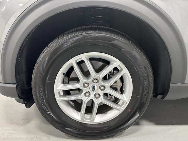 Photo of 2025 Carbonized Gray Metallic Ford Explorer