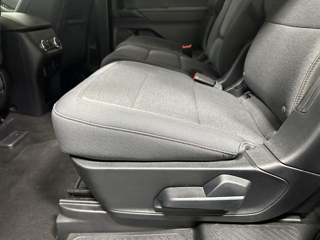 Photo of 2025 Carbonized Gray Metallic Ford Explorer