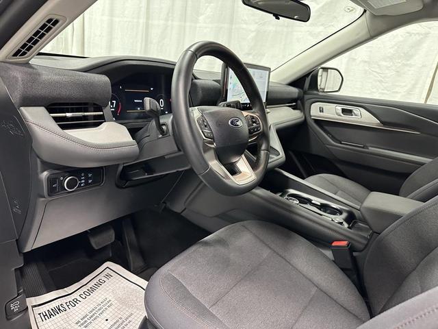 Photo of 2025 Carbonized Gray Metallic Ford Explorer