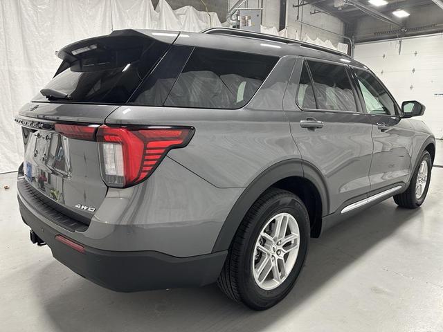 Photo of 2025 Carbonized Gray Metallic Ford Explorer