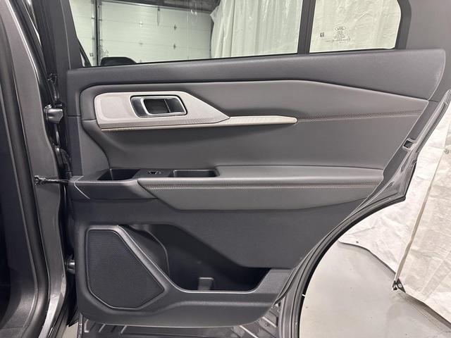 Photo of 2025 Carbonized Gray Metallic Ford Explorer