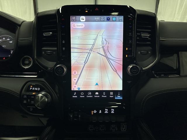 Photo of 2025 Diamond Black Crystal Pearlcoat RAM 1500