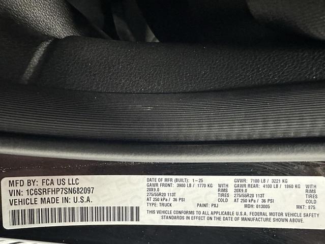 Photo of 2025 Diamond Black Crystal Pearlcoat RAM 1500