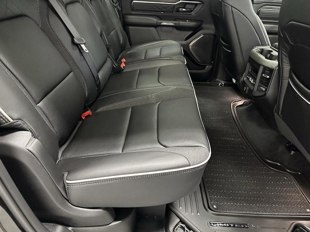 Photo of 2025 Diamond Black Crystal Pearlcoat RAM 1500