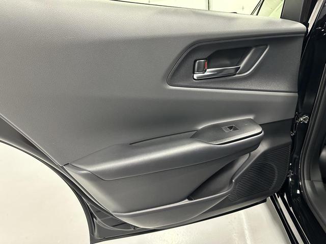 Photo of 2024 Midnight Black Metallic Toyota Prius