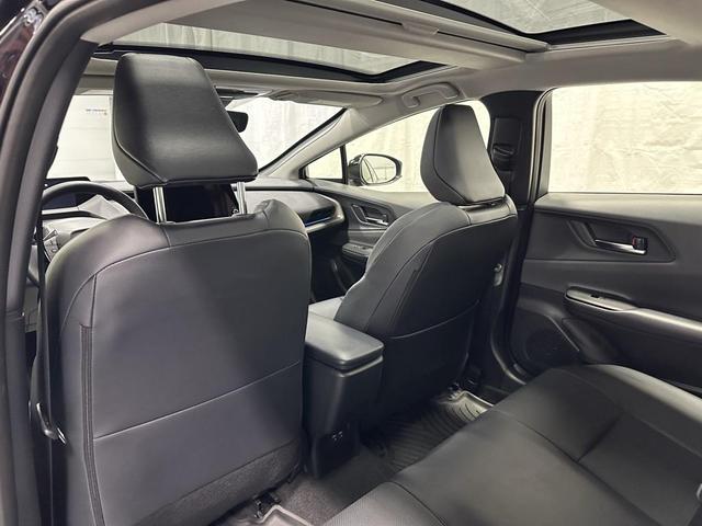 Photo of 2024 Midnight Black Metallic Toyota Prius