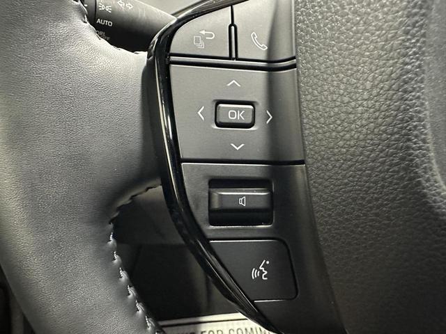 Photo of 2024 Midnight Black Metallic Toyota Prius