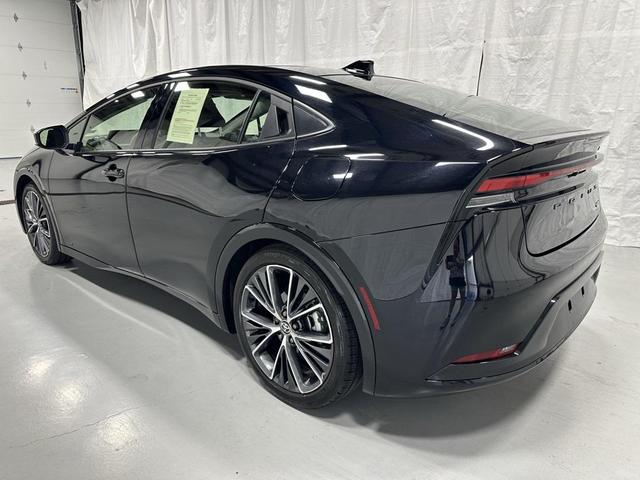 Photo of 2024 Midnight Black Metallic Toyota Prius