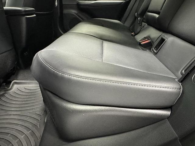 Photo of 2024 Midnight Black Metallic Toyota Prius
