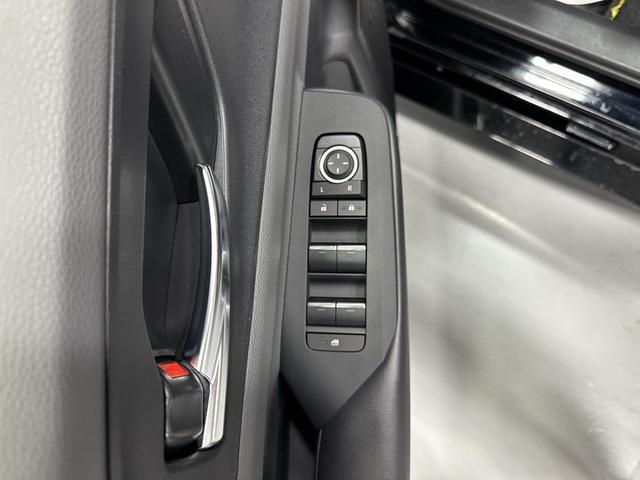 Photo of 2024 Midnight Black Metallic Toyota Prius