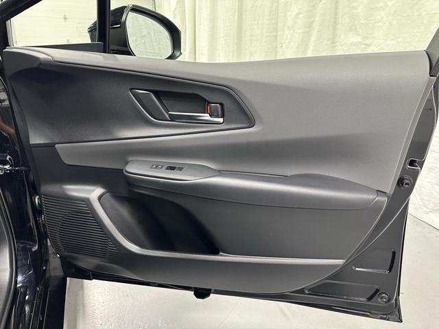 Photo of 2024 Midnight Black Metallic Toyota Prius