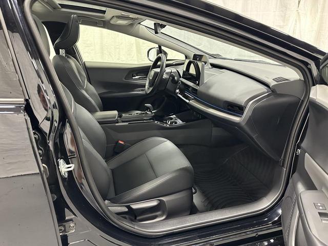 Photo of 2024 Midnight Black Metallic Toyota Prius